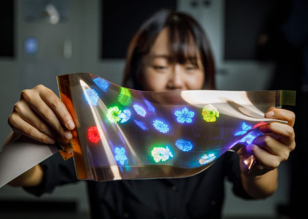 LG unveils World First 12″ High Res Stretchable Display